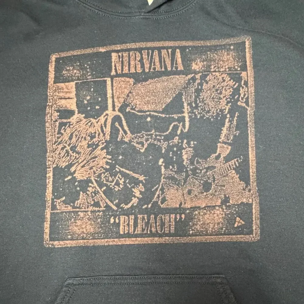 Nirvana bleach hoodie black kangaroo pocket no hood string has pilling